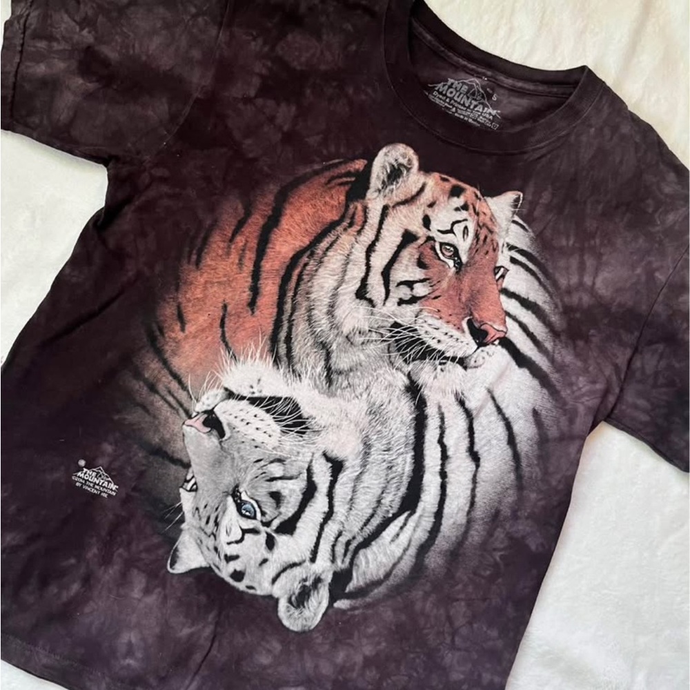 THE MOUNTAIN TIGER / WHITE TIGER TEE